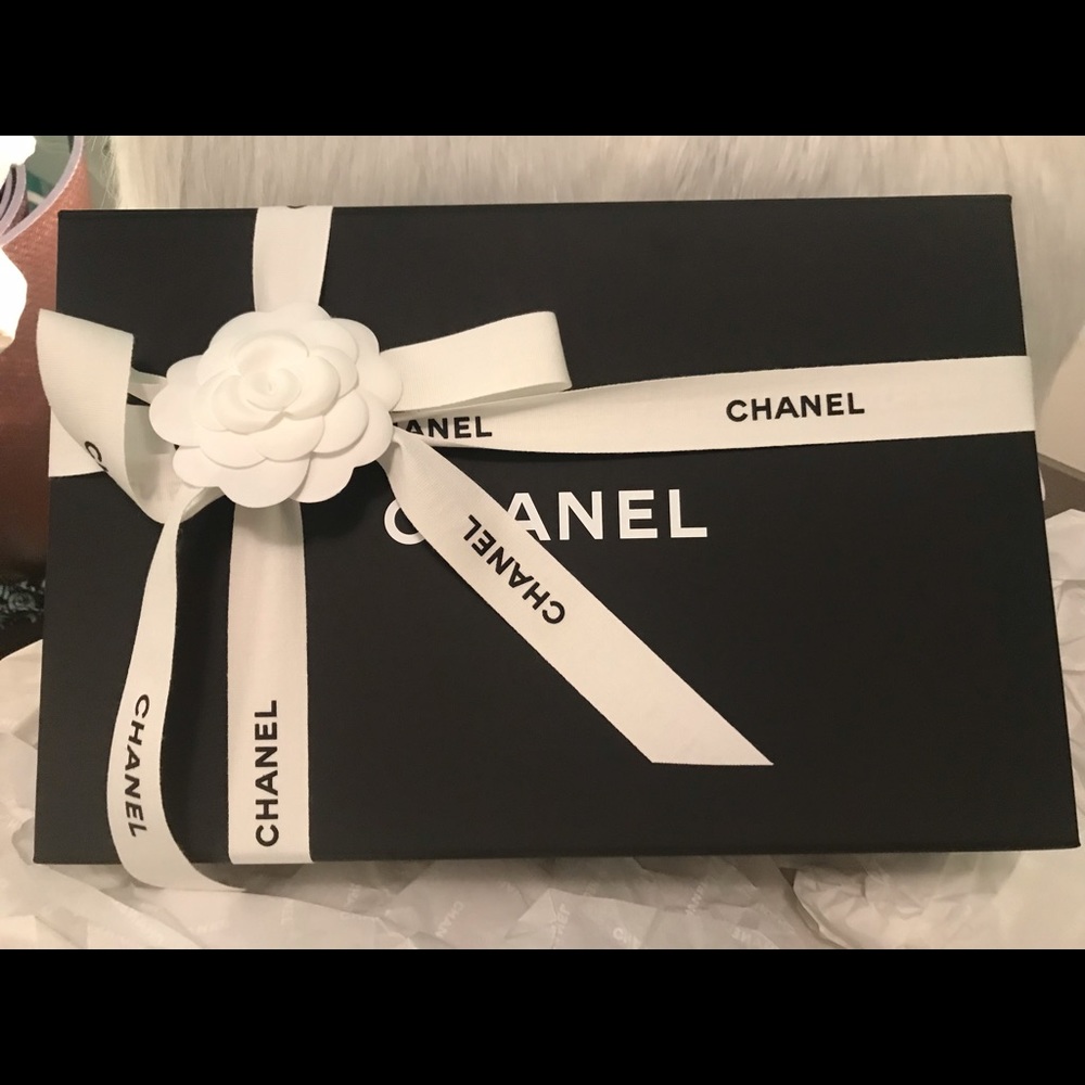 Chanel Black Boybag - Picture 2 of 4